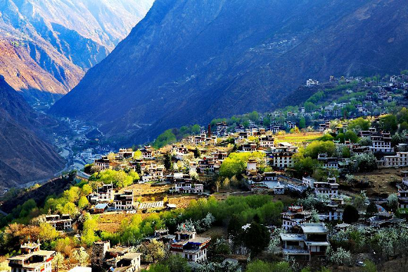 不负青春 奔赴山海 丹巴美人谷等你来_腾讯新闻