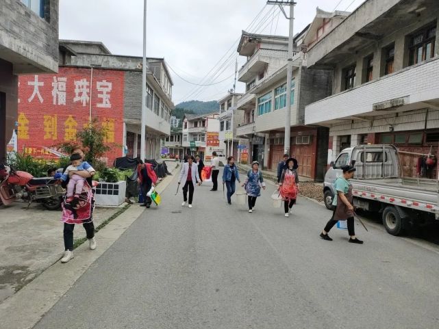 织金县中寨镇:常态化开展农村人居环境整治 提升乡村"新颜值"