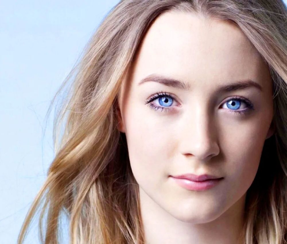 爱尔兰殿堂级美人,钻石蓝双眸俏皮五官,穿搭独立且风情不减插图5