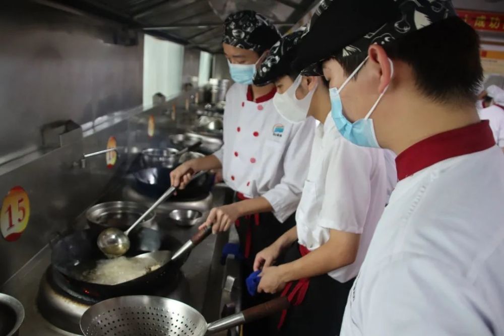 深圳宝山技工学校│灶起来吧技能节之厨神争霸赛火爆开演