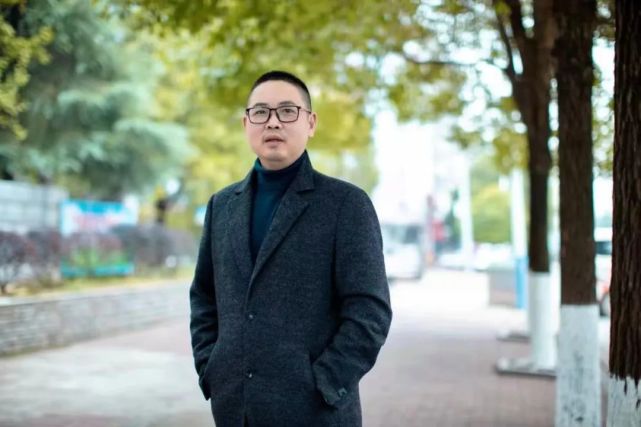 范朝阳:算来我跟桐江是平辈|诗人自选