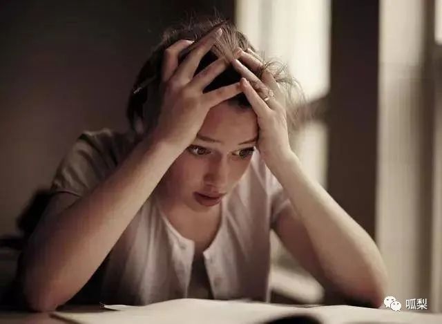 不安提心吊胆,恐惧害怕忧虑的内心体验中还会出现头晕胸闷心慌呼吸