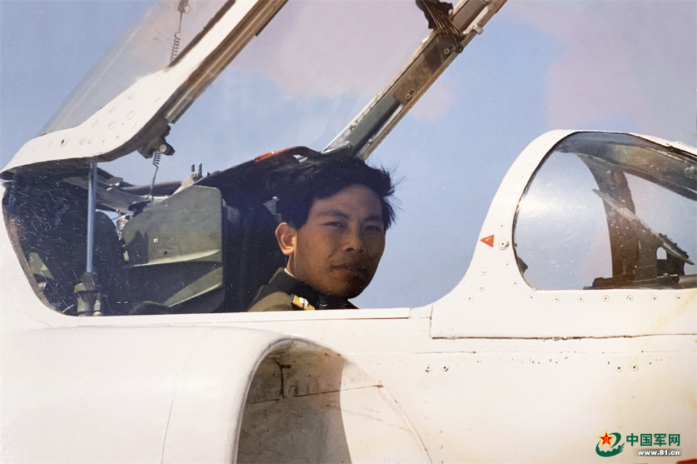 奋斗者·正青春丨舰载机飞行员聂凯：逐梦海天是我和父亲的约定