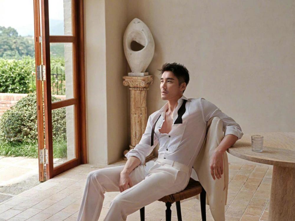 51岁的胡兵晒“减脂餐”火了，荤素搭配得恰到好处，真是太自律了