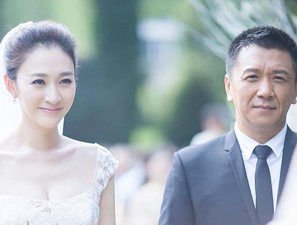 李小冉和徐佳寧結婚三年後,鄢頗的前妻梅婷發文表示:小冉真的從未插足