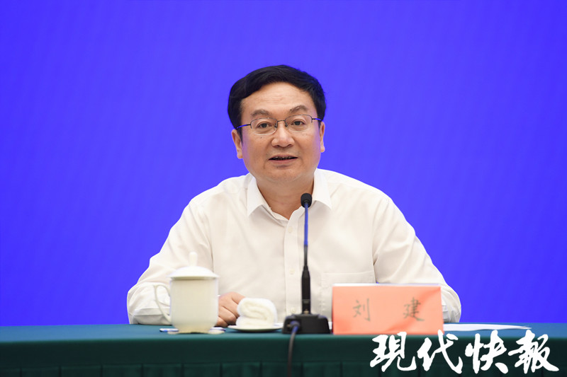 新闻发布会上,江苏省政府副秘书长刘建介绍,本次论坛分为开幕式,主旨