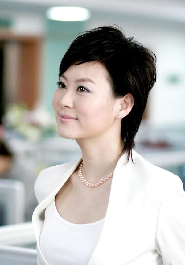 辽宁电视台主持人金霞去哪儿了?