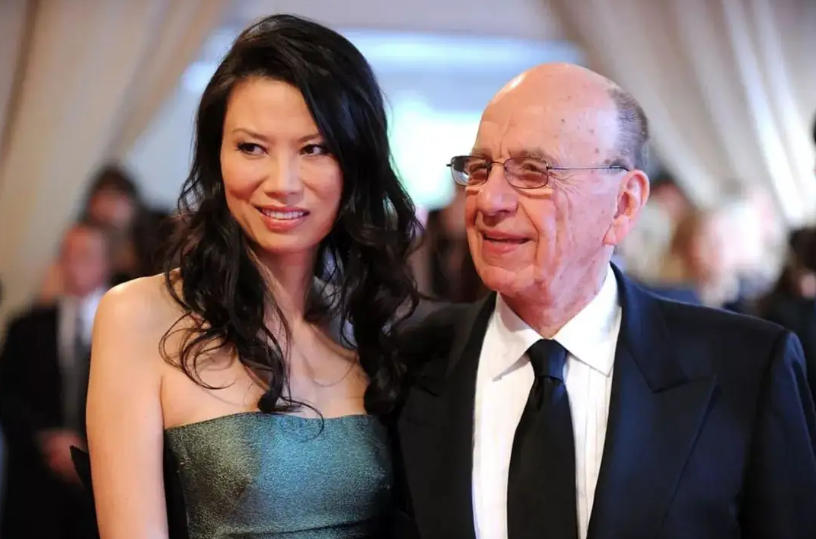 91岁默多克再离婚前三任妻子已分走57亿邓文迪靠孩子多拿了30亿