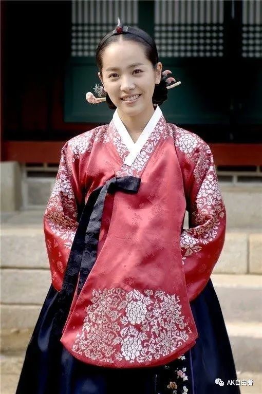 韩国网友票选十大女星韩服造型排名