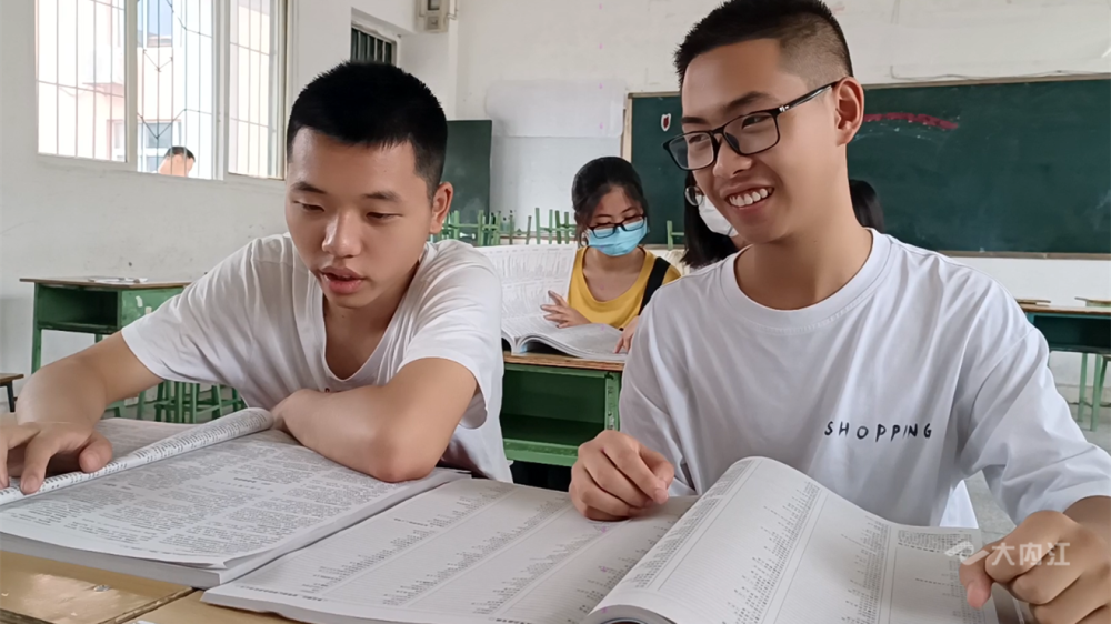 资中二中高考再创辉煌_腾讯新闻