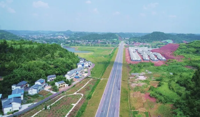 隆盛镇,隶属于广西壮族自治区玉林市北流市,是北流市建镇最早的四大镇