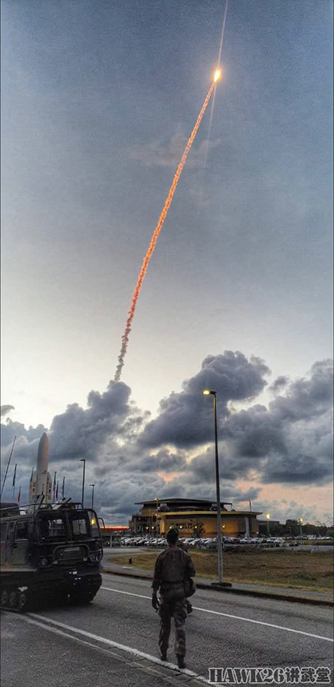 阿丽亚娜5运载火箭发射成功法国外籍军团全面戒备保证安全