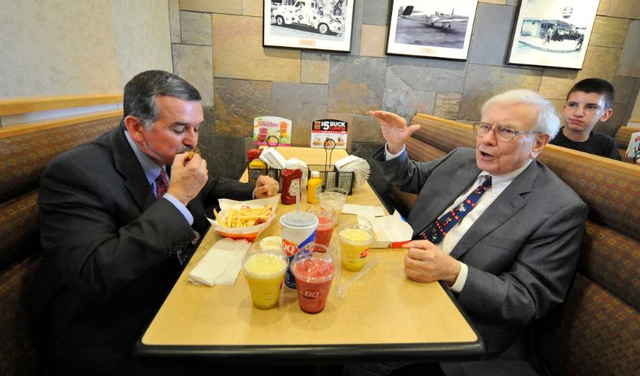 价值1亿元的巴菲特午餐,起因只是为了纪念亡妻?