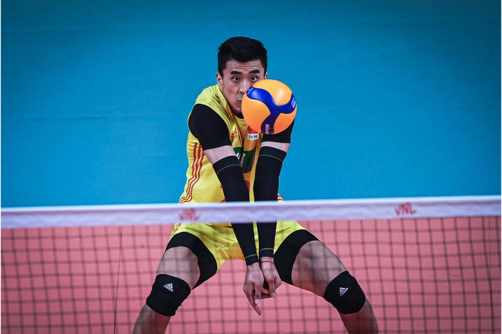 维森廷,副攻洛瑟,泽尔巴,接应利马,二传桑切斯,自由人达纳尼中国男排