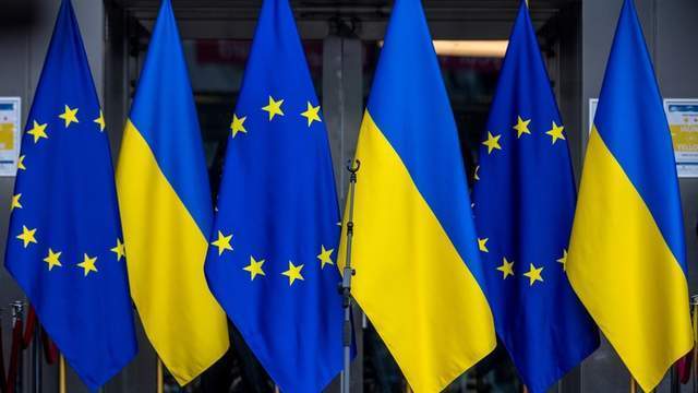 德法意帮乌克兰成欧盟候选国，泽连斯基会投桃报李，与俄停战吗？