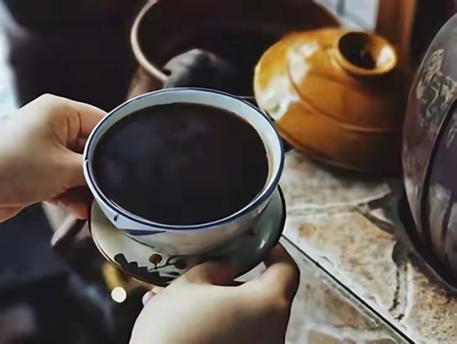 我知道了,原来在广东,爱你便是请你喝凉茶.今天你饮咗凉茶未啊?