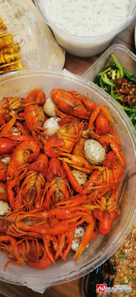 记者调查你点回家的外卖小龙虾真的足斤足两吗