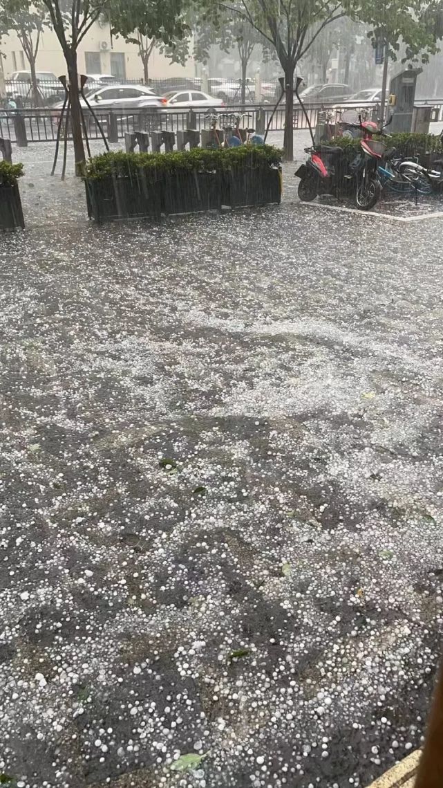 下午浙江多地下起冰雹!这些地方注意强对流天气