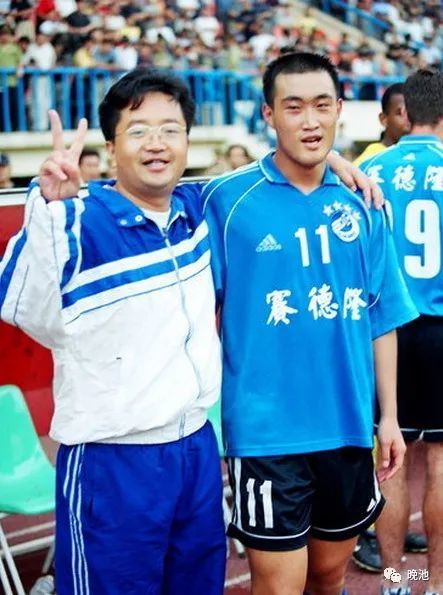 大连足球史上今天1999年6月24日王鹏扳平阎嵩生涯首球大连万达甲a赛季