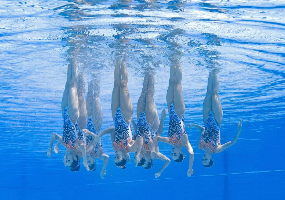 央视女解说张萌萌盛赞,"竞技和艺术的完美结合!