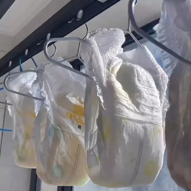 这么热别给娃穿纸尿裤了夏天这样护臀才对看完转给身边人