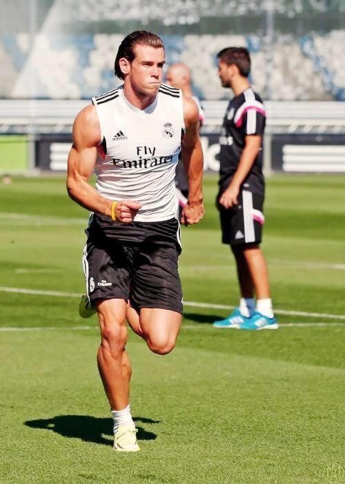 15/16赛季,贝尔的伤患反复情况开始浮面,因肌肉伤患缺阵超过二十场