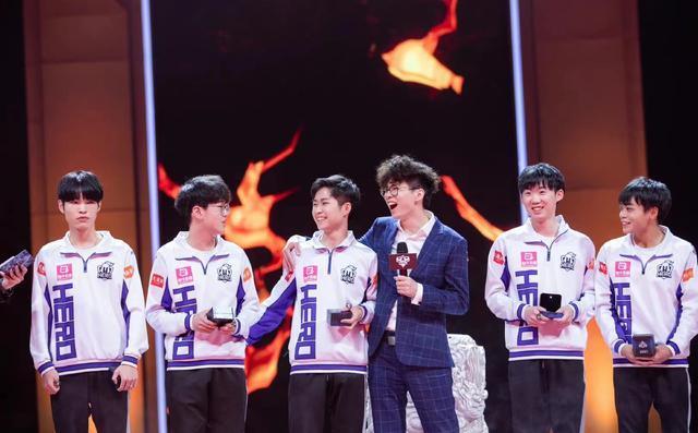 【斥候】朵思大王、Sp董卓、三英戰(zhàn)呂布：云事件戰(zhàn)法/新武將物理九年級全一冊知識點