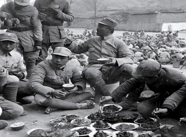 确实,官兵平等才是我军的优良传统,也是我军之所以能发展壮大,最终