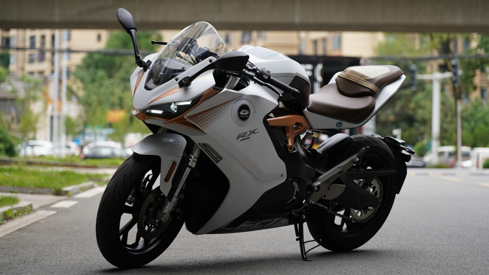 qjmotor电动跑车rx5000d开启预售