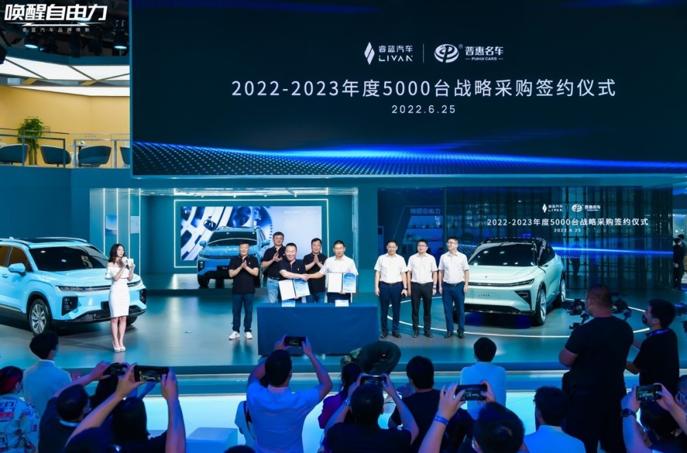 比本田CR-V还大，广汽三菱新欧蓝德发布，或搭载1.5T动力