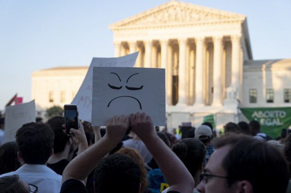 两党政治大博弈：美国大法院为何否定“堕胎权”？好久不见中文字幕