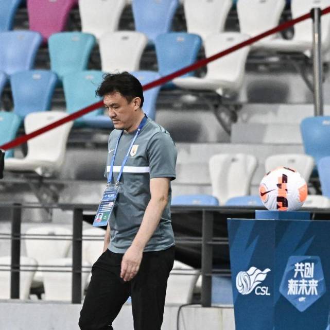 飞哥侃球丨当"一招鲜"不再鲜,泰山队怎么办