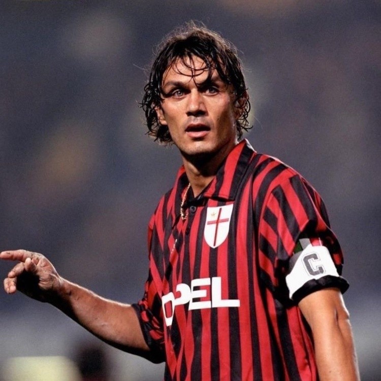 伟大的意大利左后卫!祝马尔蒂尼54岁生日快乐!_腾讯新闻