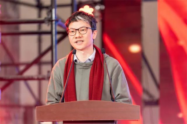 米哈游创始人刘伟"我们自己就是宅男,所以懂得宅男的专注与长情.