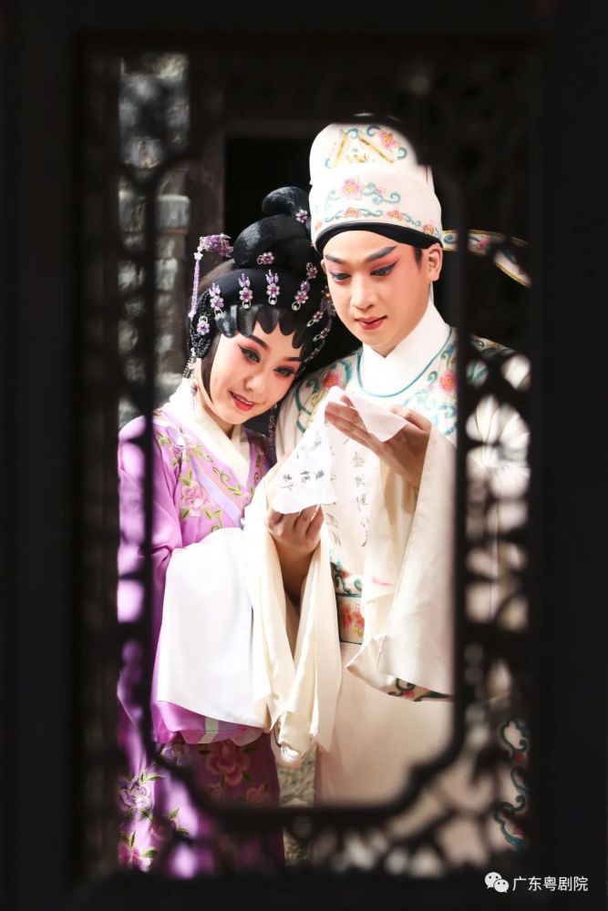 出自香港,享誉四海的粤剧传世经典,《紫钗恨》也是传唱至今的粤语金曲