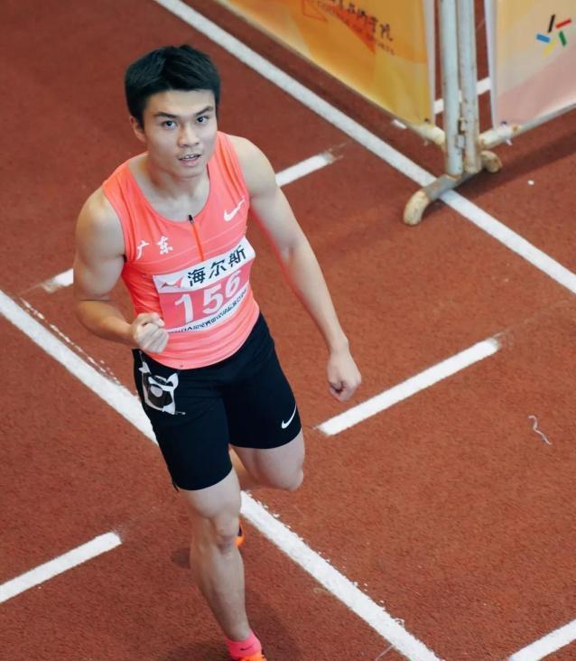 骆文熠跑出20秒56,看似意料之外,实则情理之中.