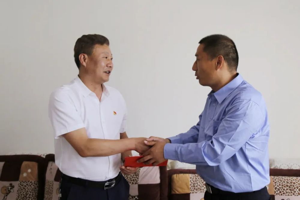 6月26日,县委书记陶春雷,县委副书记,政府副县长,代县长热合木分别