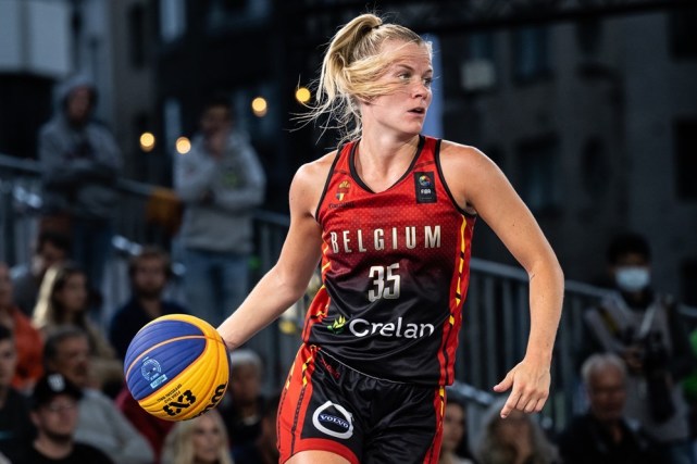 比利时女杜兰特不敌中国女乔丹,王丽丽绝杀一箭定江山,中国女篮晋级