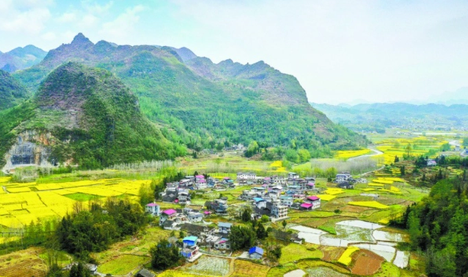 8,里耶镇里耶镇,隶属于湖南省湘西土家族苗族自治州龙山县,地处龙山县