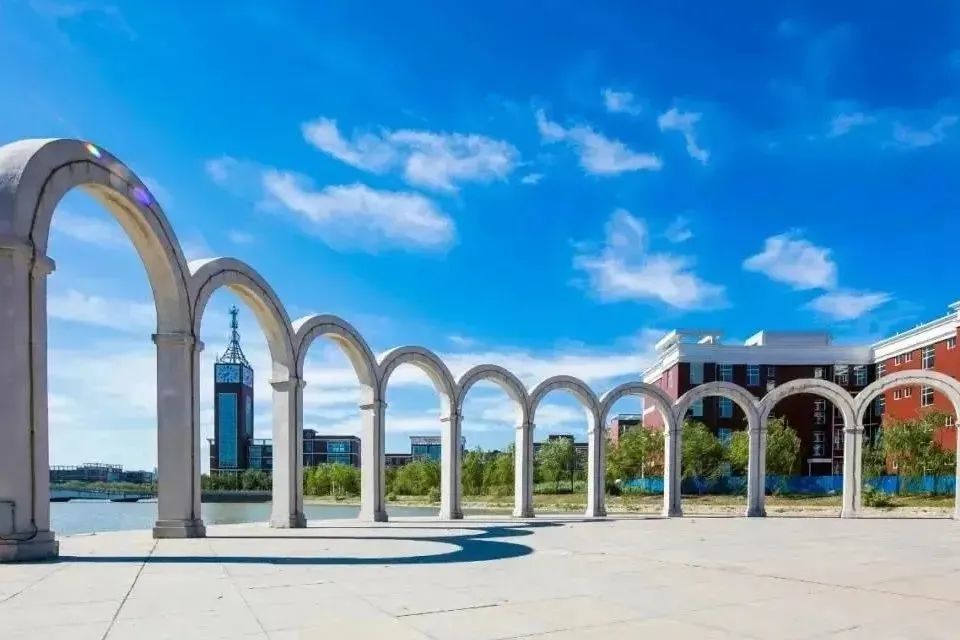 走进京津冀最美大学之沧州交通学院_腾讯新闻