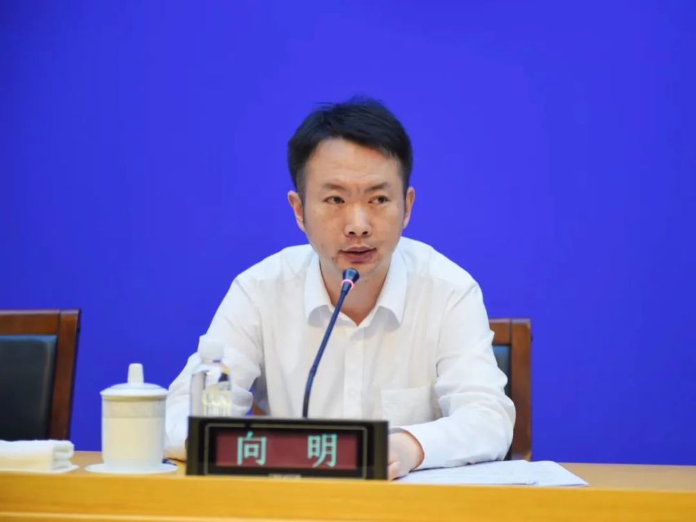 向明介绍,人民银行贵阳中心支行及时推动各项结构性货