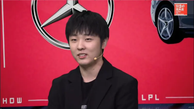 blg打野国豪登饭堂身材大变样,前后照片对比判若两人_腾讯新闻