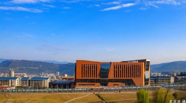 院校传真|重庆三峡学院2022年招生简章