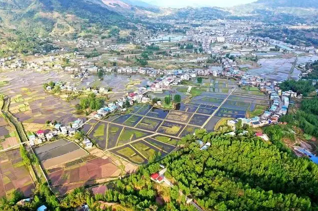 路陽鎮,隸屬於重慶市雲陽縣,地處雲陽縣西北部,東與江口鎮,南溪鎮相鄰