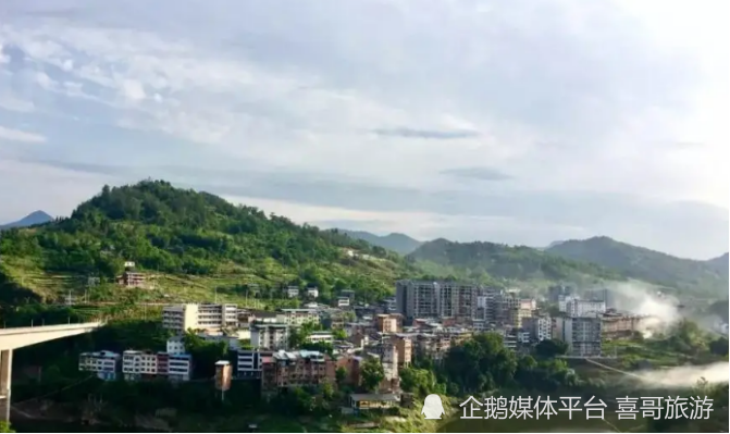 26,龍洞鎮龍洞鎮,隸屬於重慶市雲陽縣,地處雲陽縣東部,東接奉節縣康坪