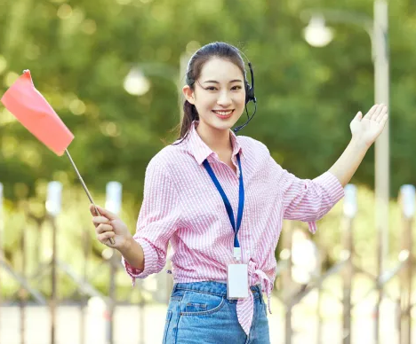 美女导游讲解图片