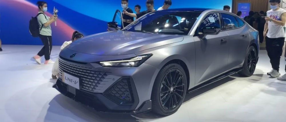 重庆车展丨实拍长安univ1299万的20t车型更香了