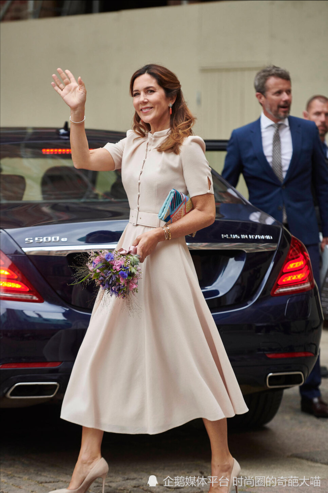 欧洲皇室的时尚新代表:玛丽王妃的穿衣经,毫不费劲穿出精致大气