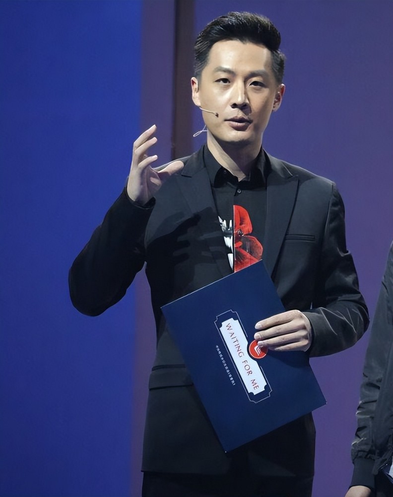 央视主持舒冬:北大法学才子,倪萍接班人,娶了女明星刘若清插图5