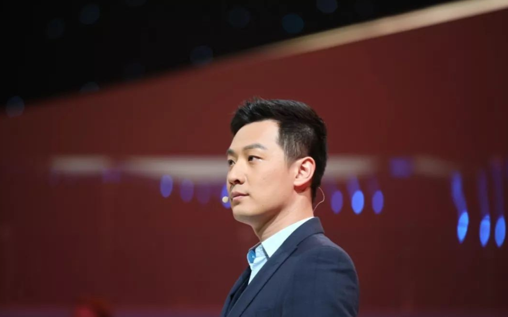 央视主持舒冬:北大法学才子,倪萍接班人,娶了女明星刘若清插图1